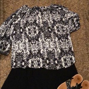 Apt 9 soft, flowy women’s blouse